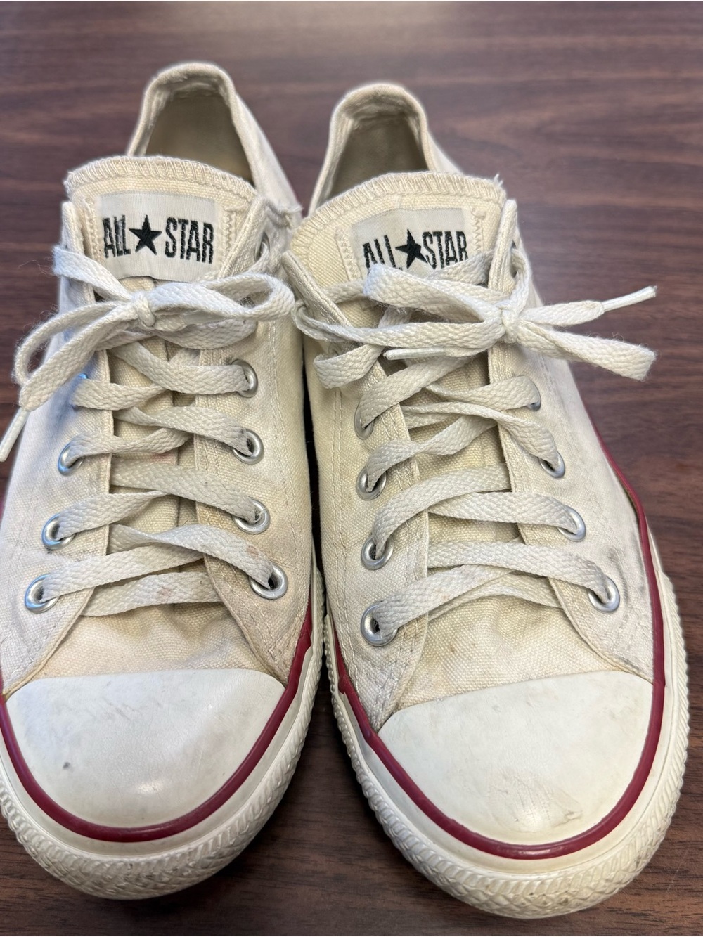 Converse All Star Low Sneakers in White - Size 9 Women’s